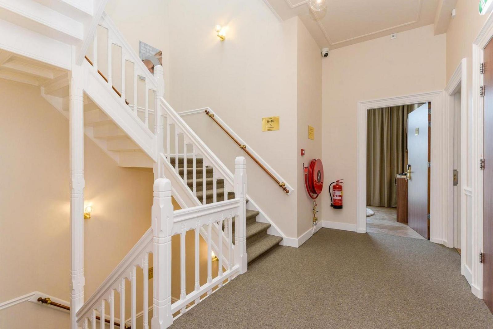 Novallure Villa Margaretha - Short Stay Apartments Rijswijk Buitenkant foto