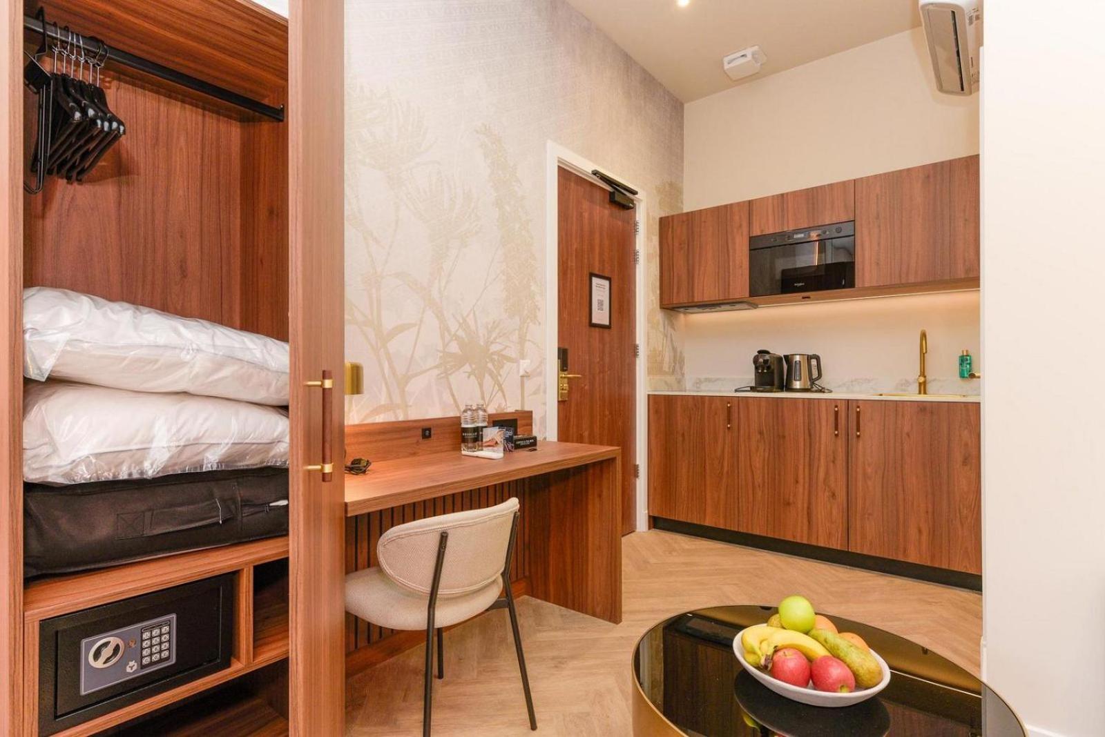 Novallure Villa Margaretha - Short Stay Apartments Rijswijk Buitenkant foto