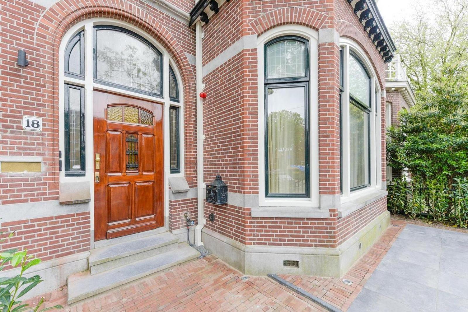 Novallure Villa Margaretha - Short Stay Apartments Rijswijk Buitenkant foto